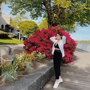 Meet your Posher, Eliza